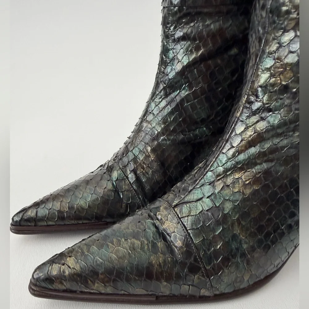 GUCCI | Tom Ford Runway Spring 1997 Iridescent Python Knee High Boots US 6.5